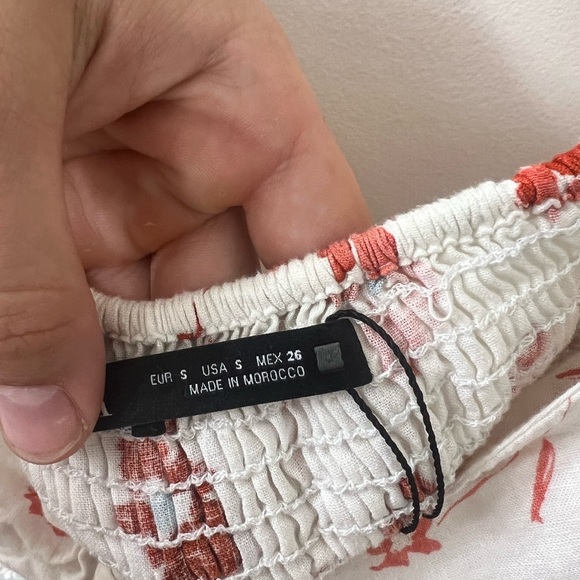 Zara White and Red Floral Blouse - Picture 4 of 4